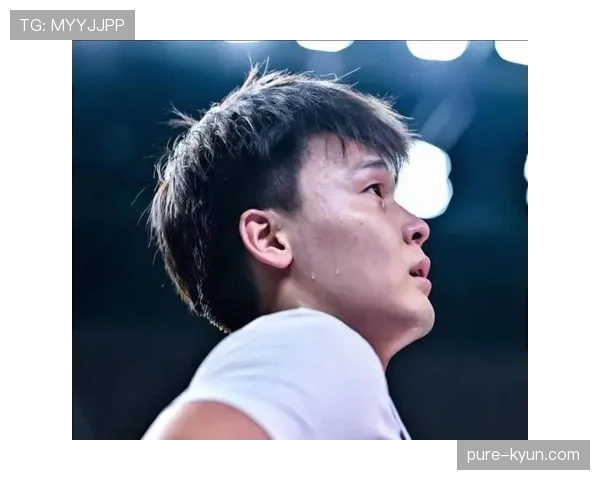 要是赵睿去拍时尚大片，我直接改当粉丝——场上像战士，镜头下像有钱邻居